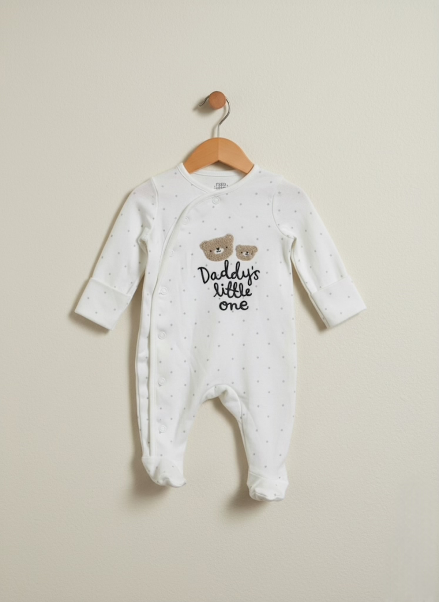 ‘Daddy’s little one’ sleepsuit