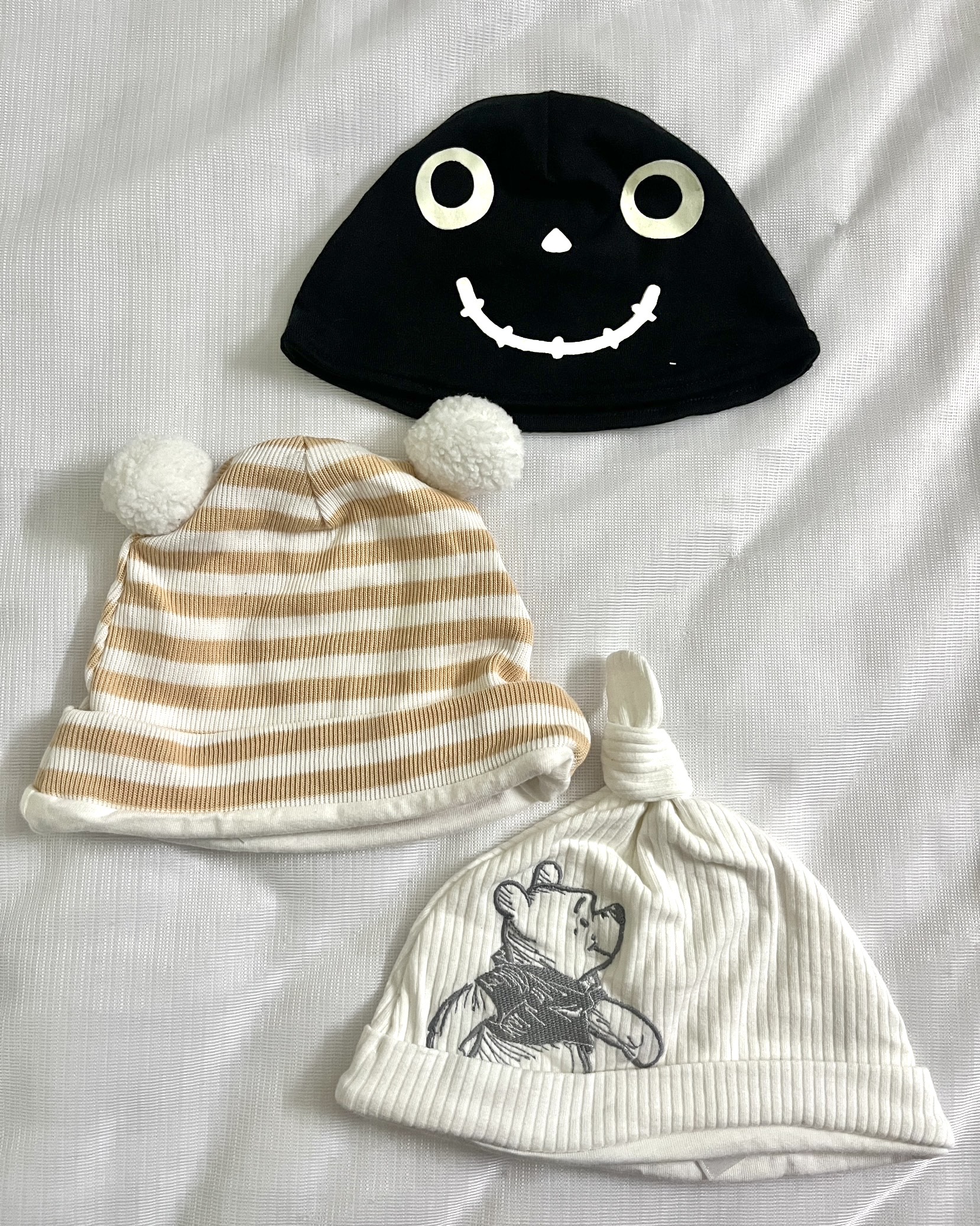 9-12 months caps set