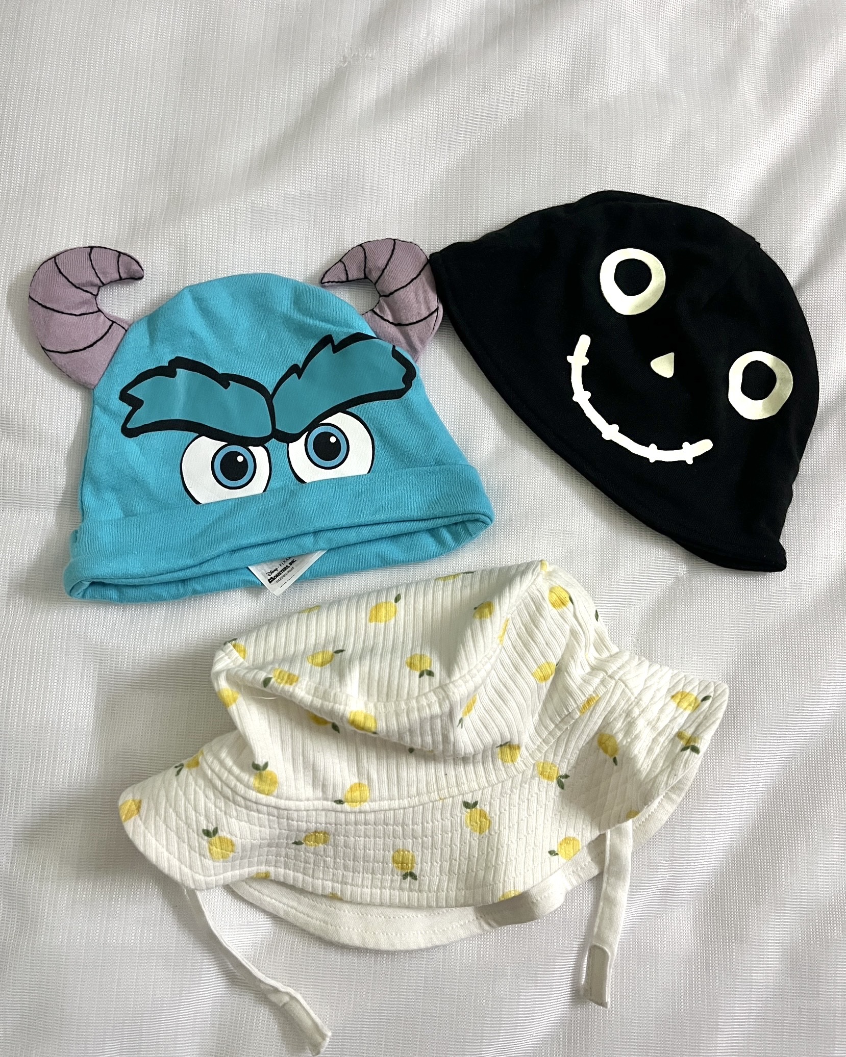 9-12 months caps set