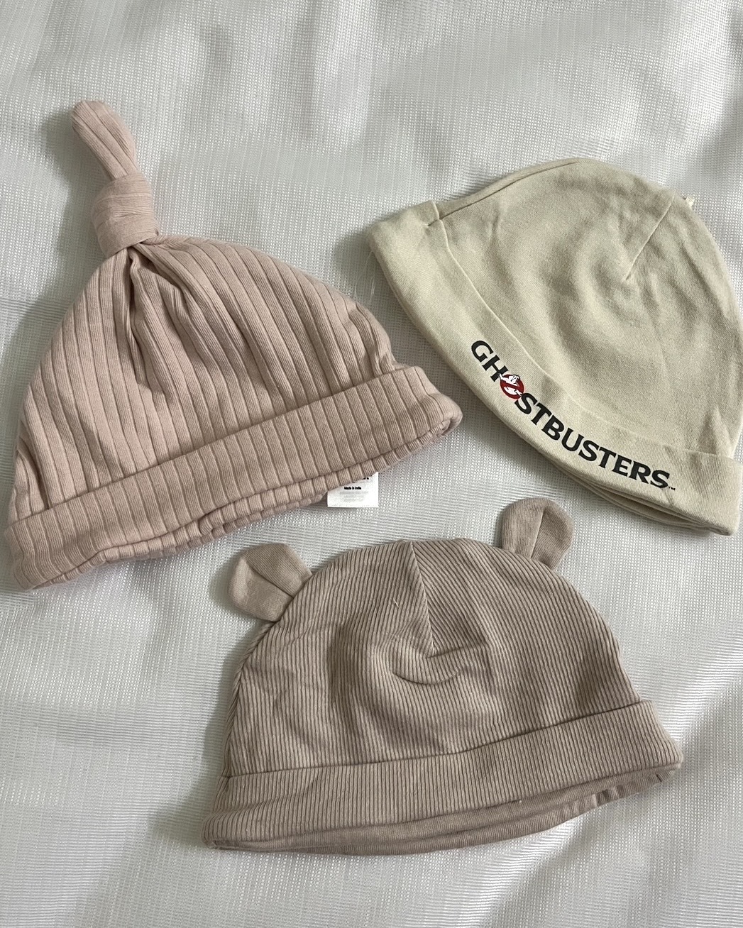 Caps