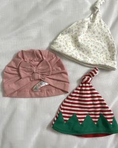 6-9 months caps set
